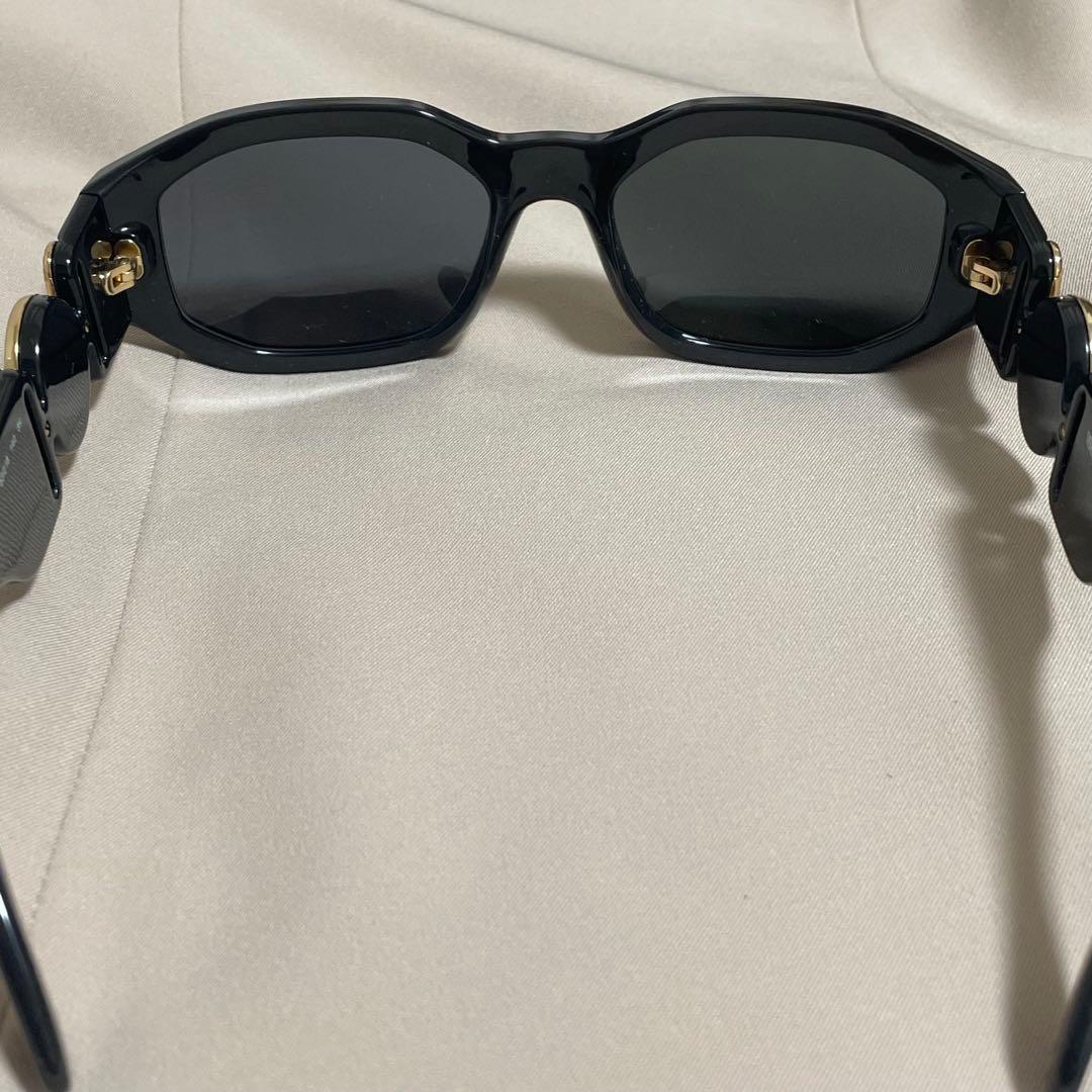 【美品】ヴェルサーチ メドゥーサ ビギー サングラス 付属品付き