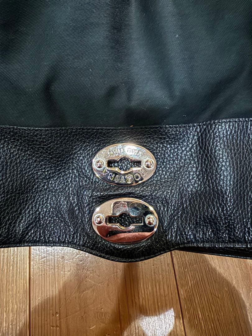 ザネラート 黒レザーショルダーバッグ