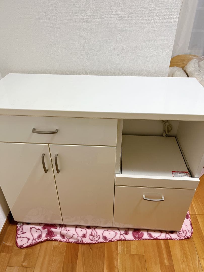 ニトリ　カップボード　キッチンボード　レンジボード　レンジ台　ホワイト　白