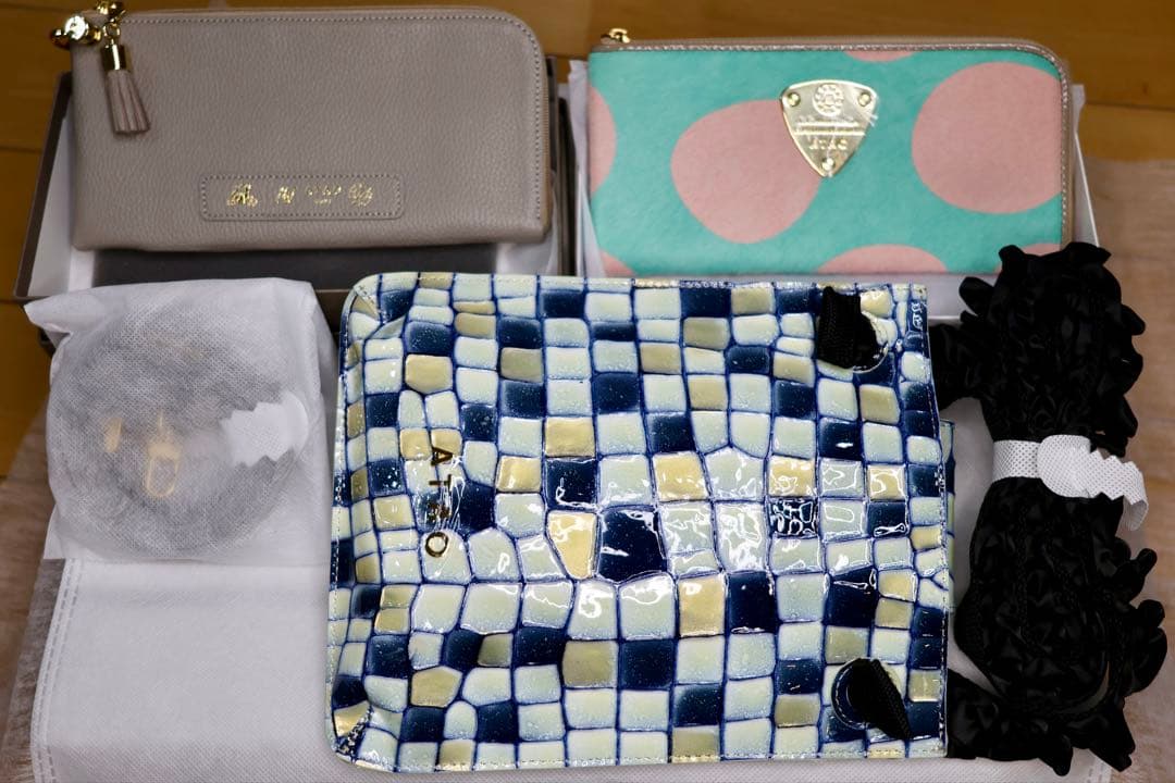 ATAO ペタンコポシェット+Batty（バティ）+limo（リモ）未使用品