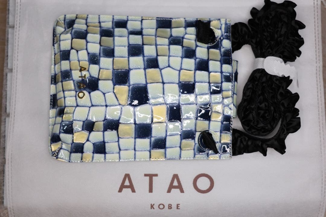 ATAO ペタンコポシェット+Batty（バティ）+limo（リモ）未使用品