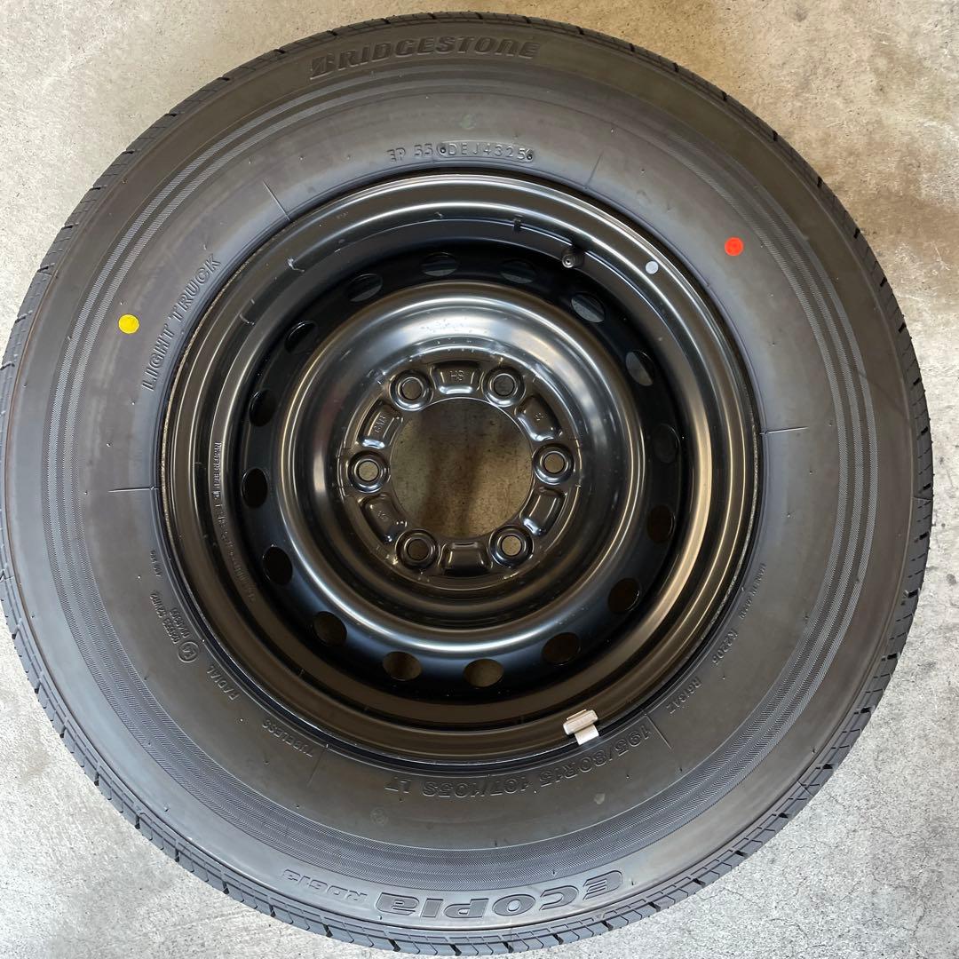 ハイエース新車外し　15インチタイヤホイール ホイールカバーセット