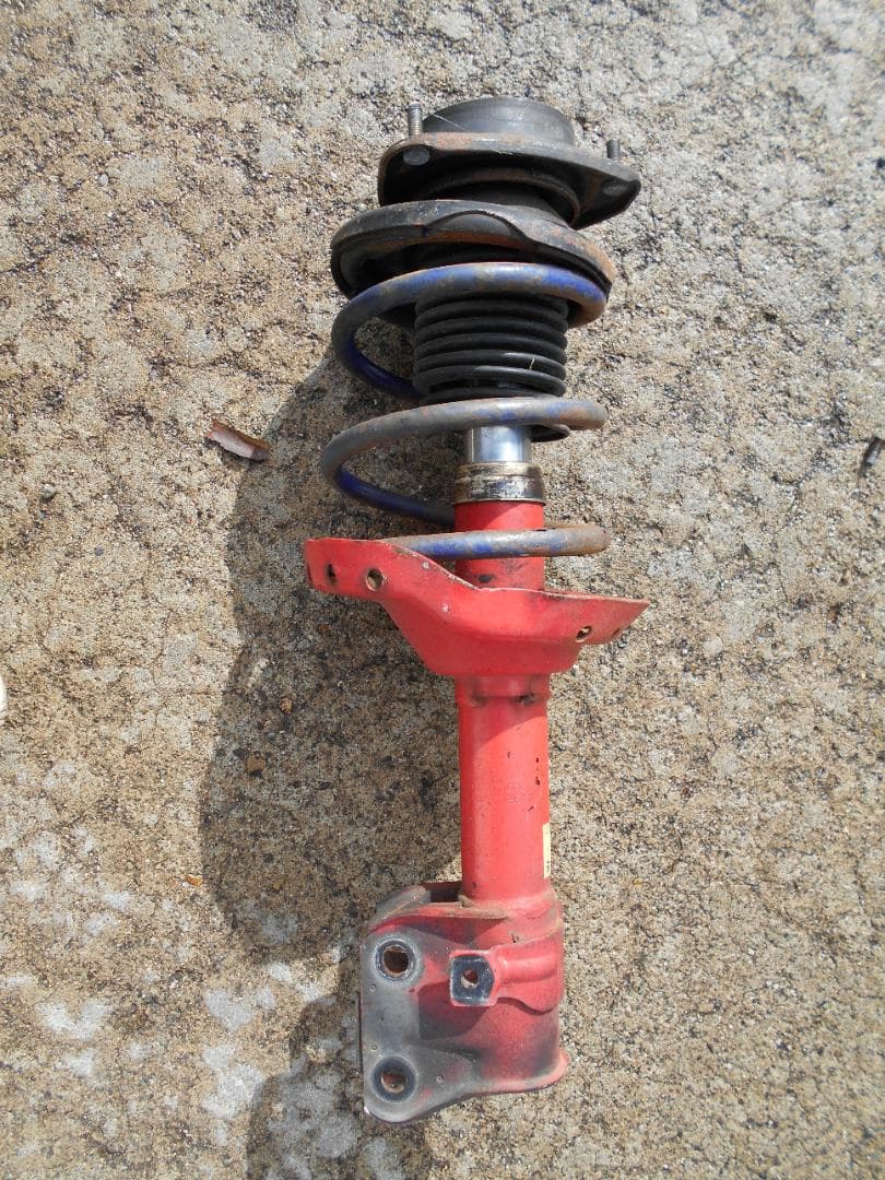 インプレッサ　ＧＤＢ　ストラット4本セット