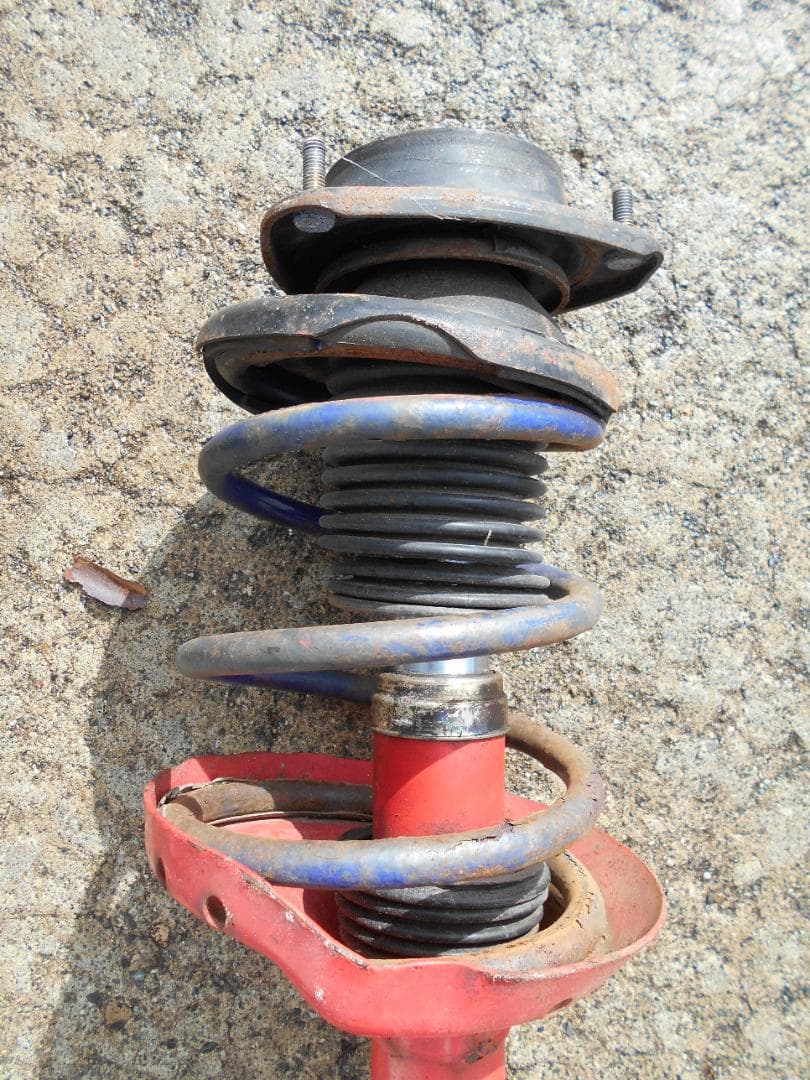 インプレッサ　ＧＤＢ　ストラット4本セット