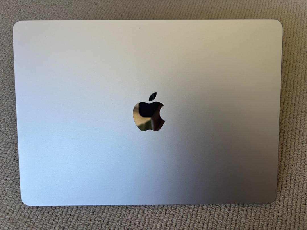MacBook Air M2 8GM RAM 512GB SSD シルバー