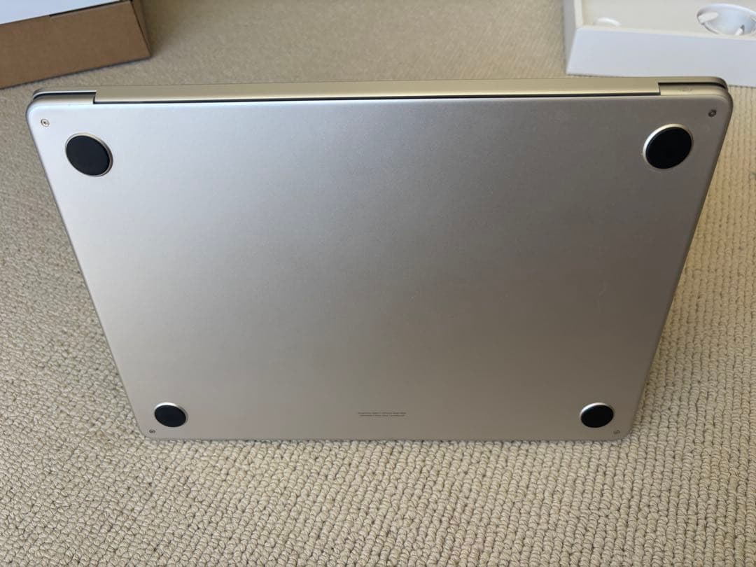 MacBook Air M2 8GM RAM 512GB SSD シルバー