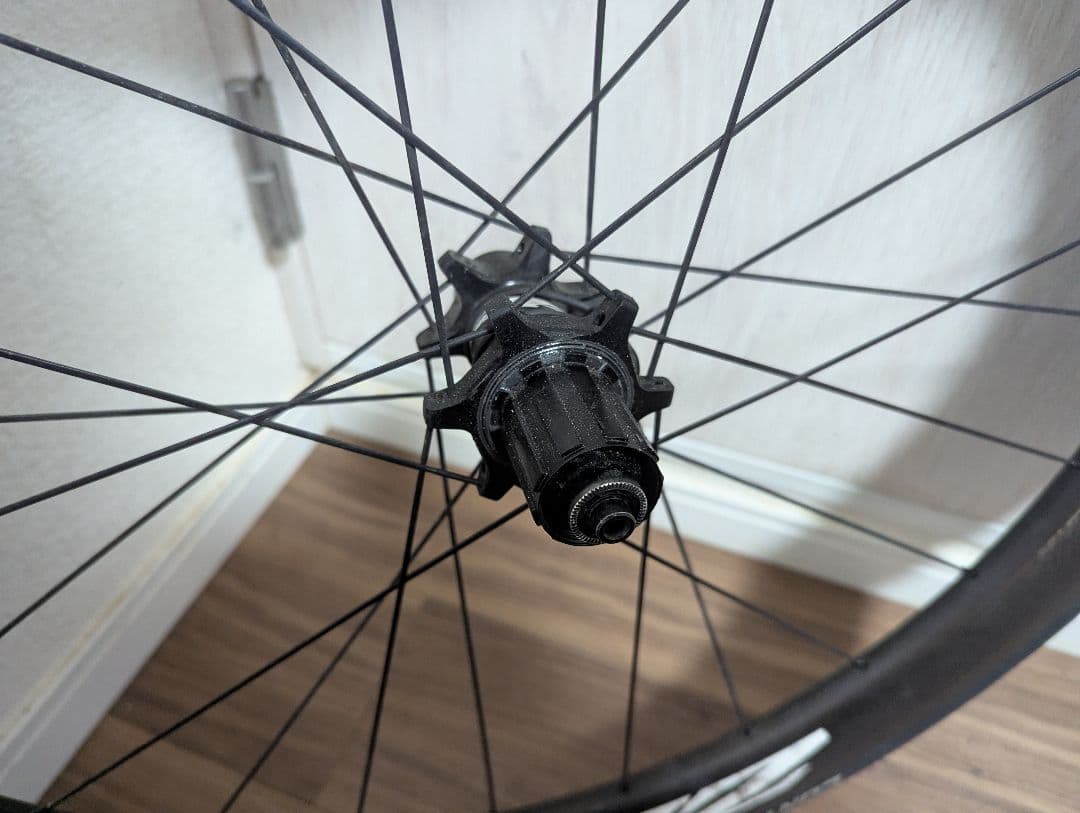 ZIPP 404 クリンチャータイヤ 700C（最終値下+おまけ追加）