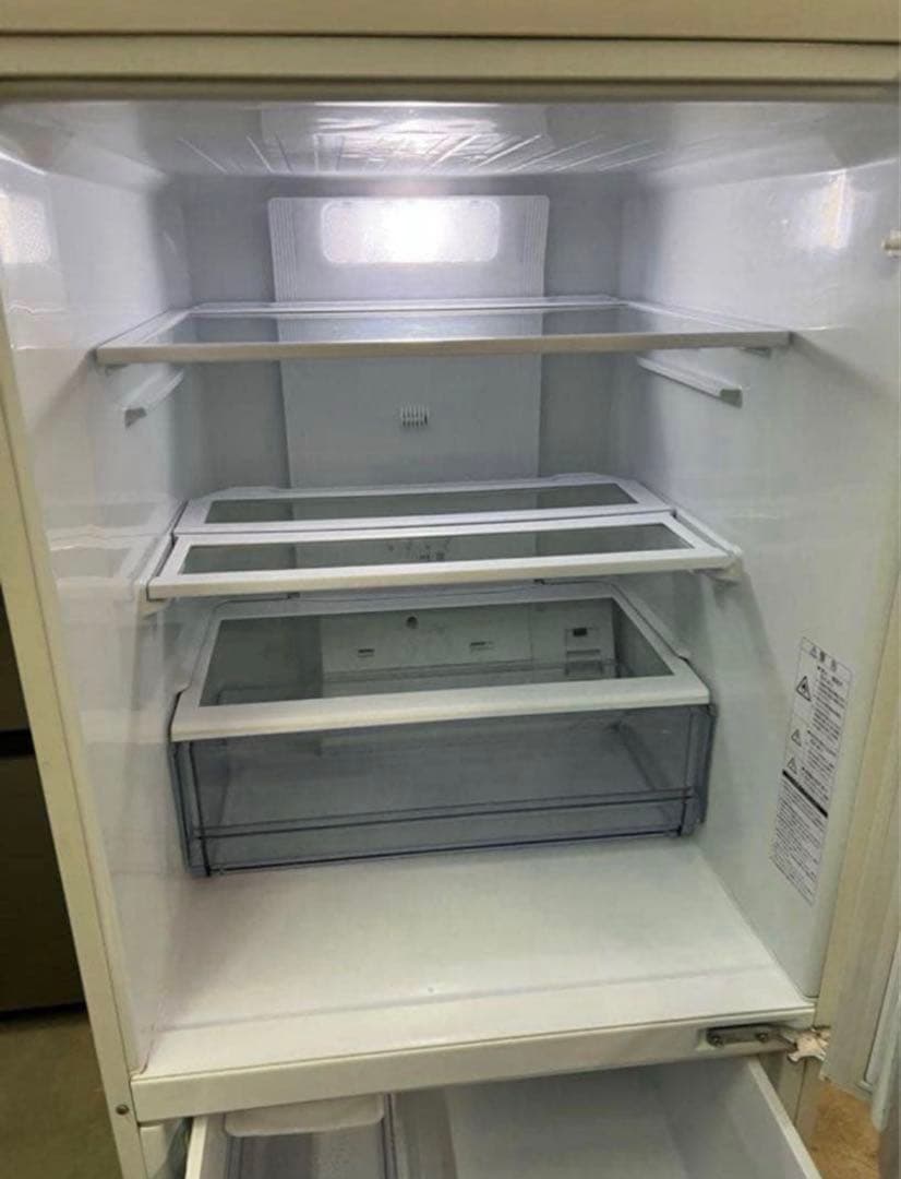 2018年製 272L AQUA 3ドア冷蔵庫 AQR-27G2