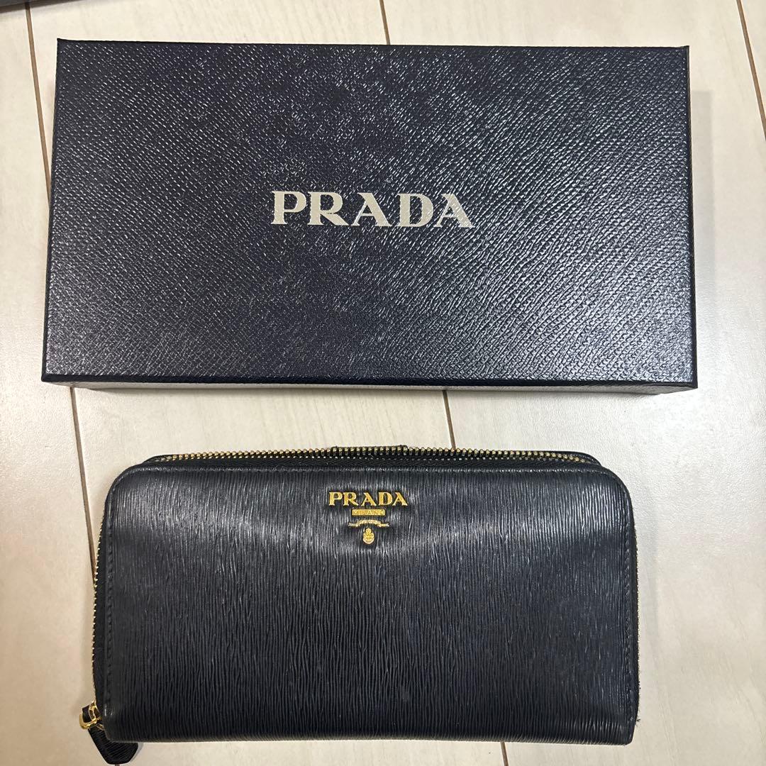 PRADA エピレザー グレー長財布(箱付き)