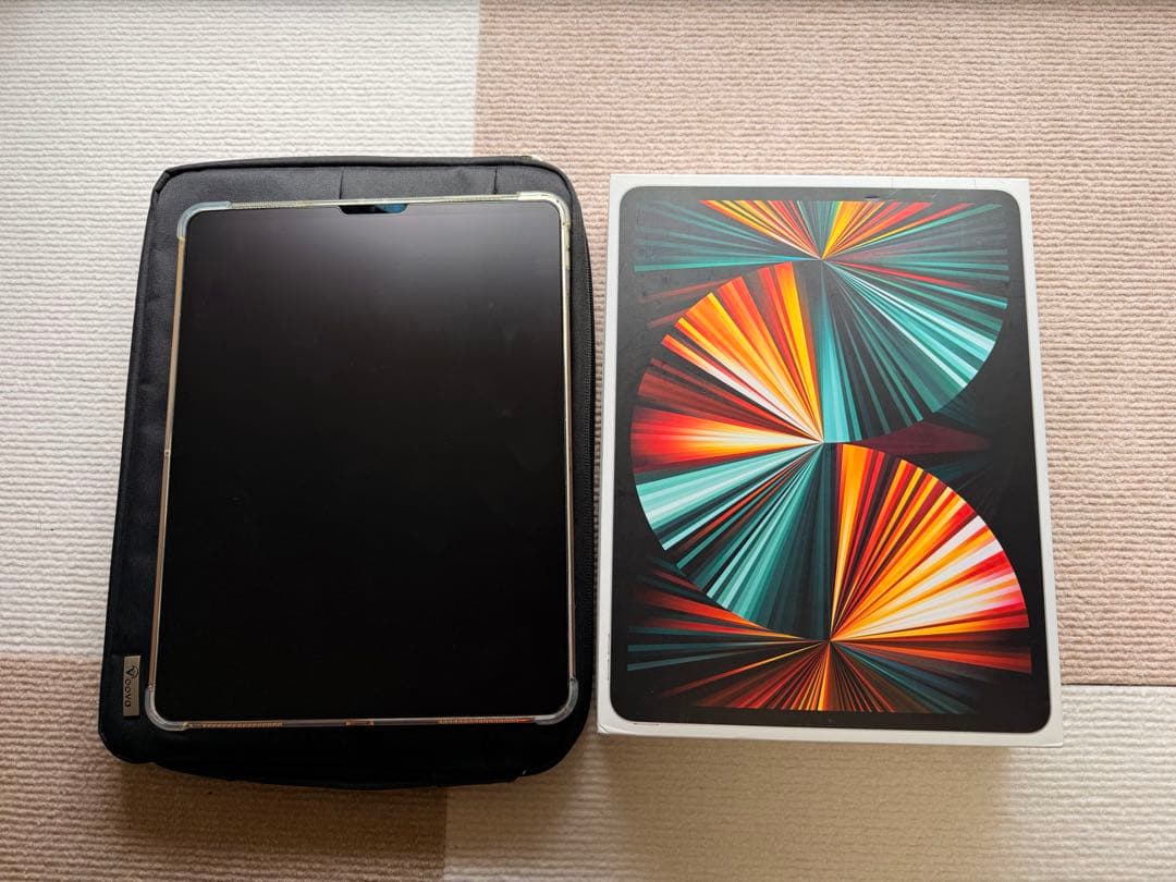 iPad Pro 12.9インチ第5世代128GBM1チップセルラー ケース付き