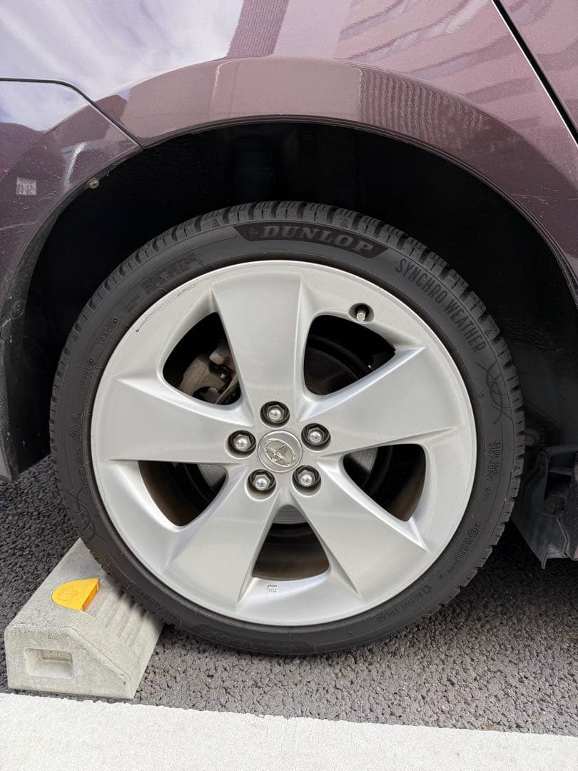 純正アルミホイール　30プリウス　ツーリング　オールシーズンタイヤ付　ダンロップ