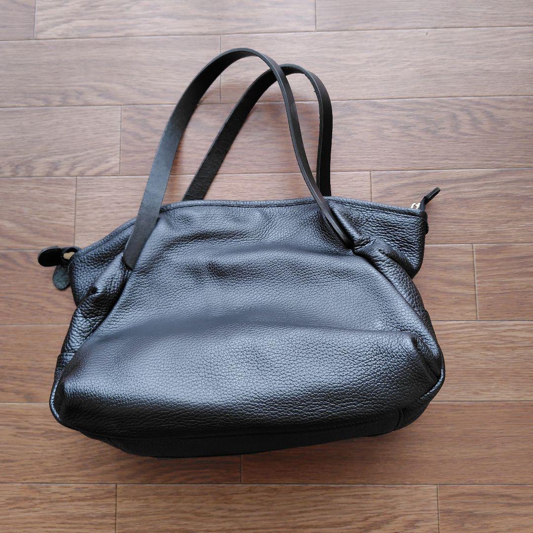 黒 レザー ショルダーバッグ