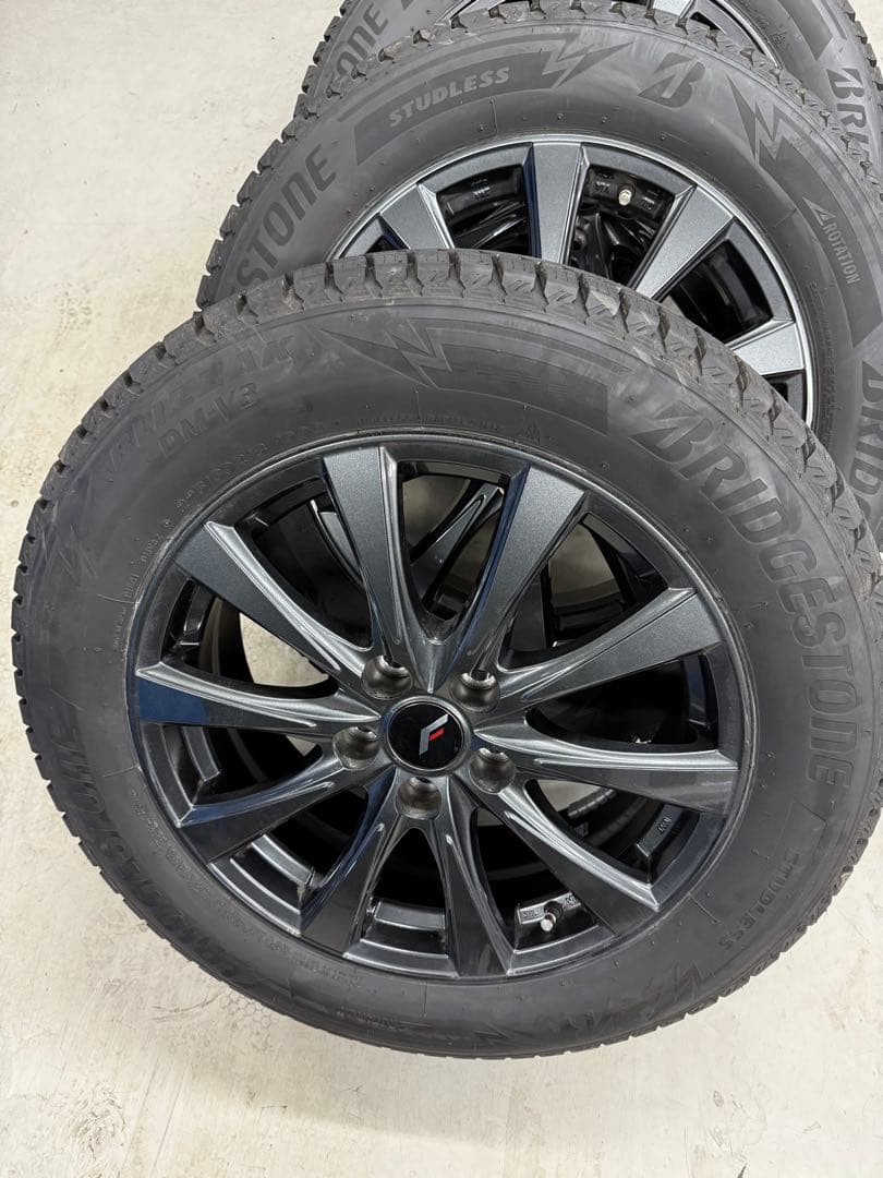 ヴェルファイア/アルファード　40系 18インチスタッドレスセット　美品