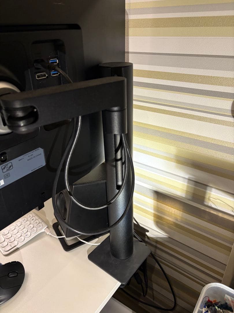 LG 27UN880 B 4K 60hz モニター