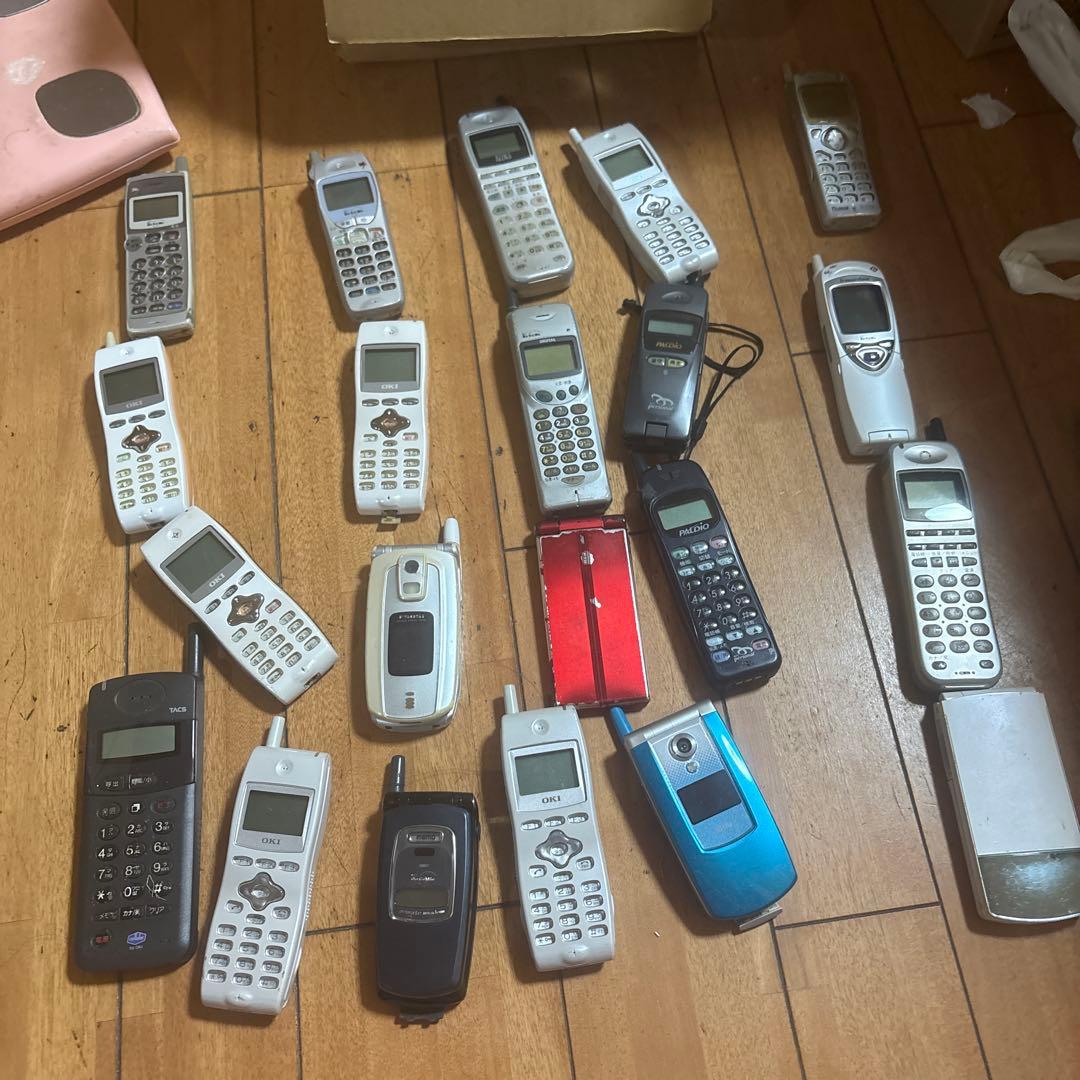 中古携帯電話本体 複数セット