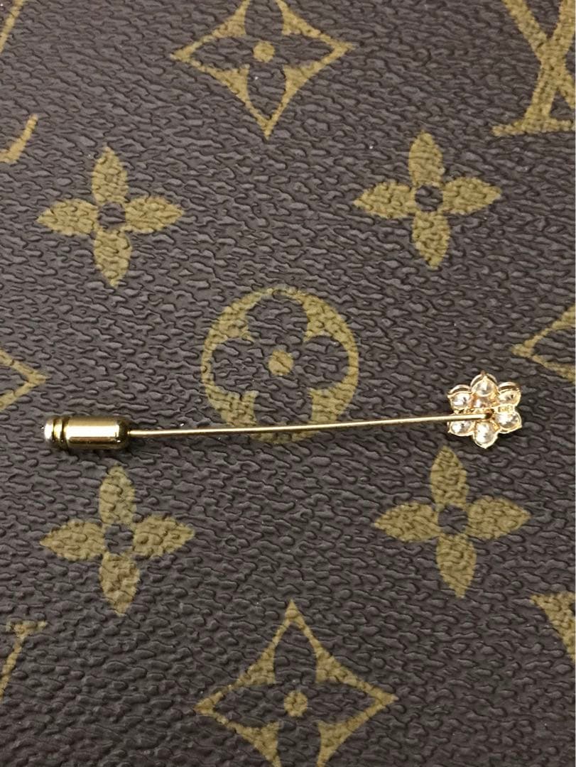 人気商品、k18、フラワーブローチピン