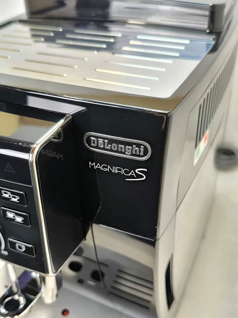 デロンギマグニフィカS コンパクト全自動コーヒーマシン ECAM23120B 9