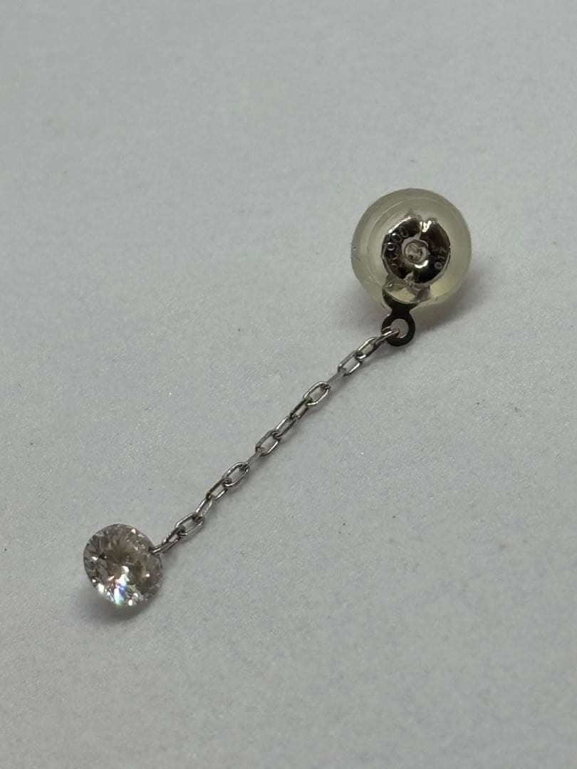 PT900 ダイヤモンド ピアス キャッチ ダイヤ付き 0.07/0.17ct