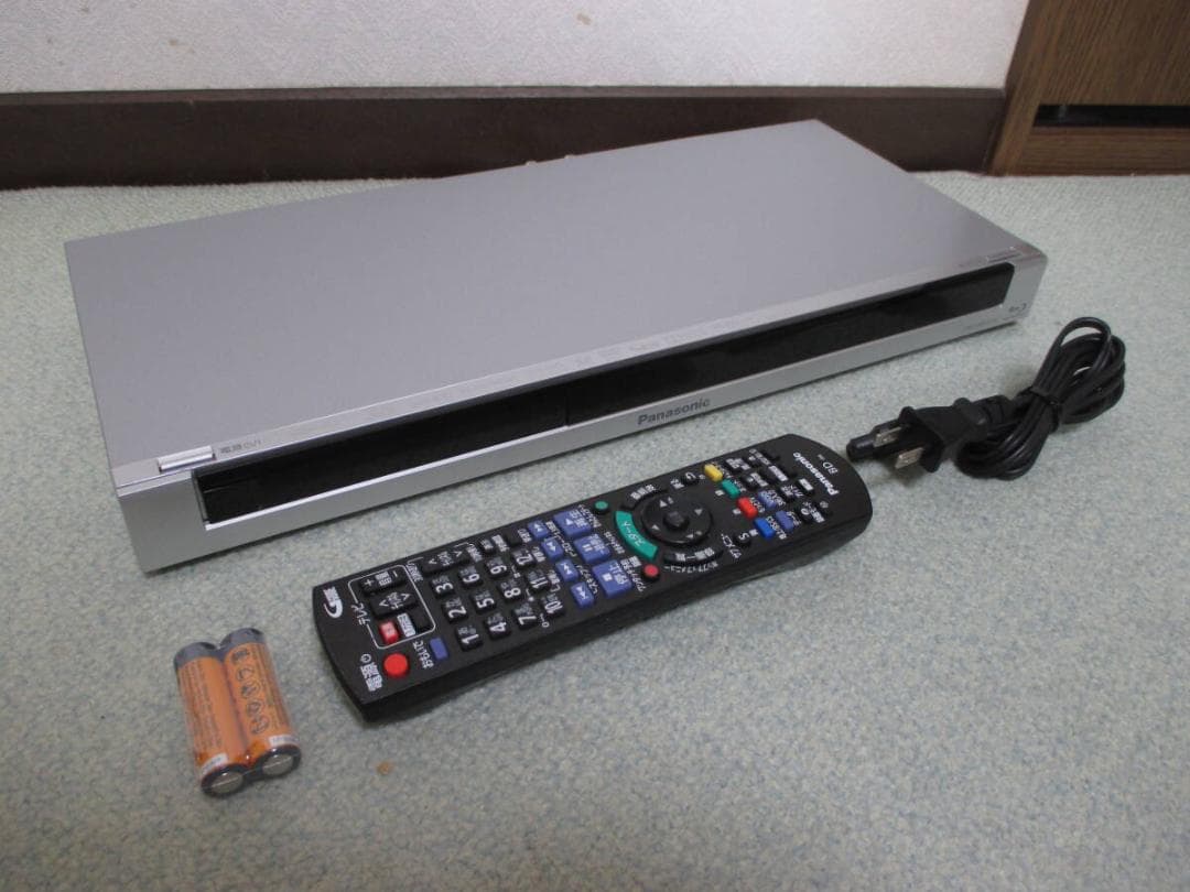 美品☆Panasonic 2番組同時録画 BDレコーダー DMR-BWT555