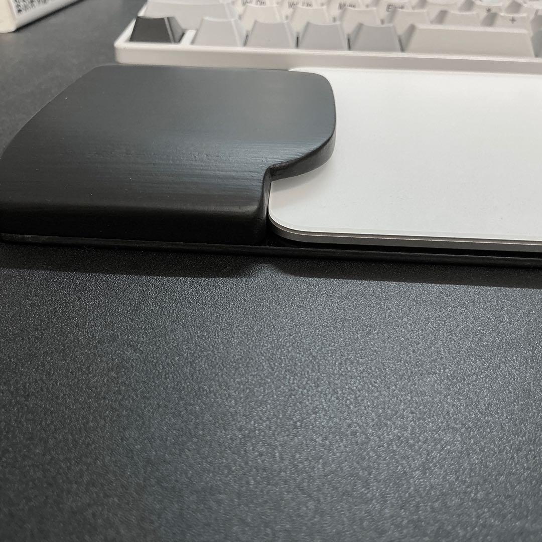 ウイング付パームレスト　マジックトラックパッド合体型　BTTホットコーナー対応