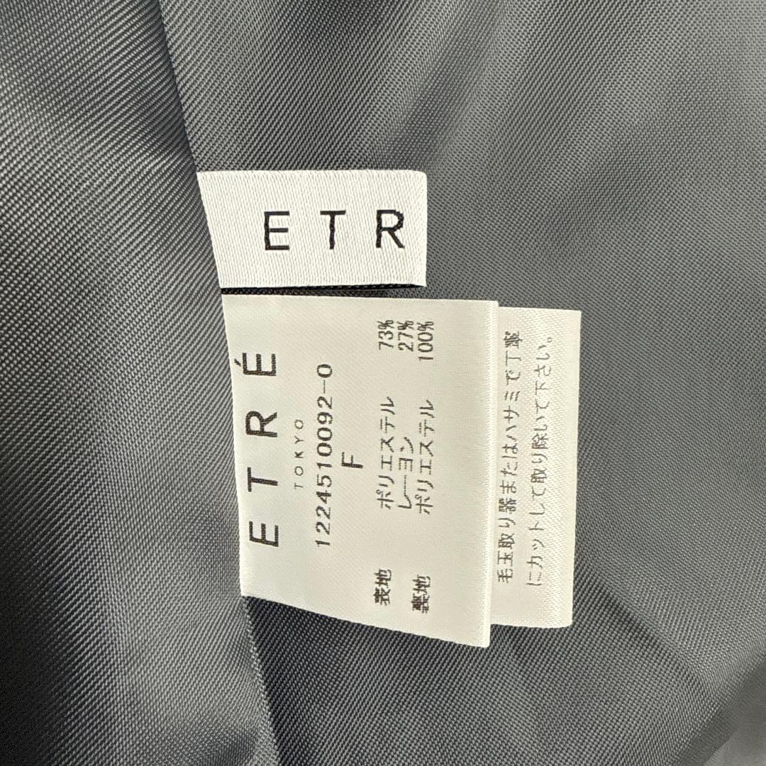 ダークグレー ベスト／ETRE TOKYO