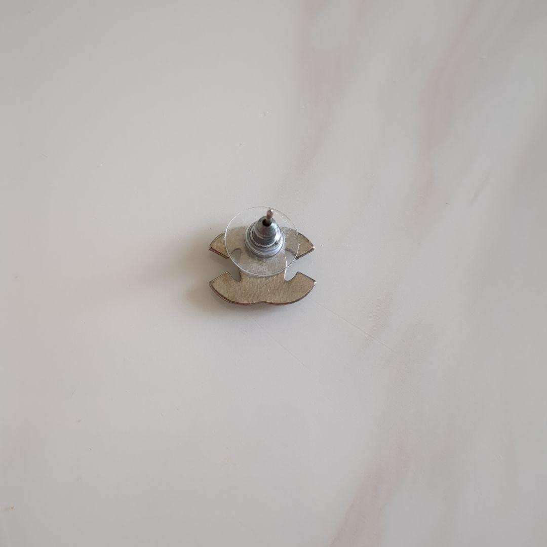 Chanel ロゴピアス 片耳用 ストーン付き　ヴィンテージ