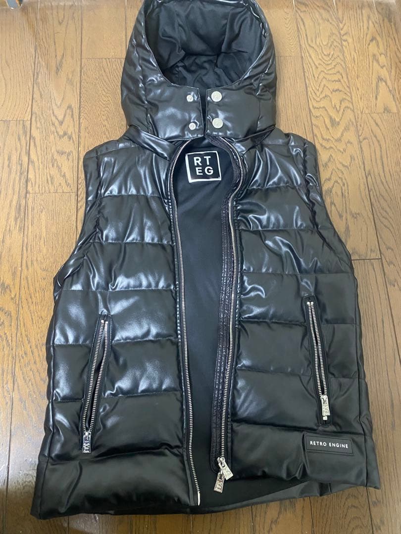 アダムスジャグラー　希少品　ベストダウンジャケット　値下げ可能