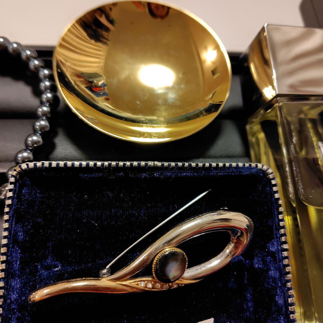 り*の様 【遺品整理・生前整理】グッチ　香水　金杯　ネックレス　ブローチ　バック