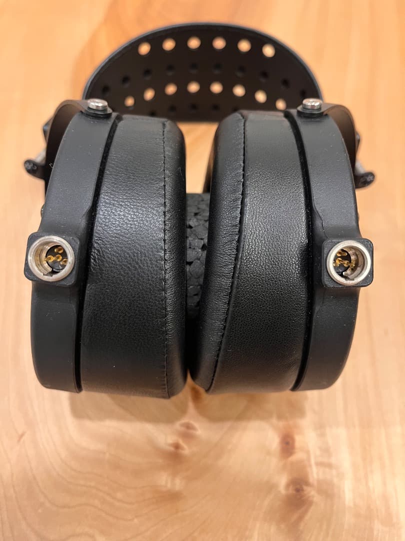 Audeze LCD-2Cヘッドフォン イヤーパッド・ヘッドバンド新品交換済