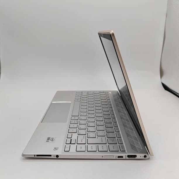 タッチパネル 第10世代 i5 バッテリ新品 HP SSD512GB オフィス