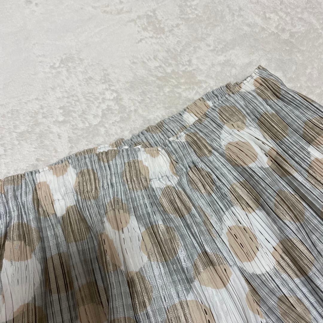 プリーツプリーズ　イッセイミヤケ ショートパンツ　ドット