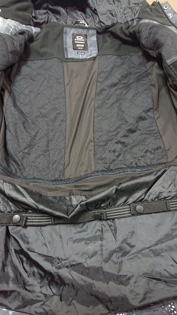 OAKLEY オークリー 女性用 スノーボードウェア 上下セット M