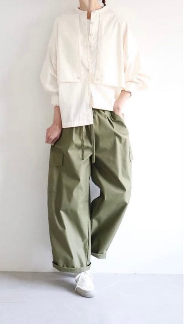 【kao】sironeカーゴパンツ オリーブカラー