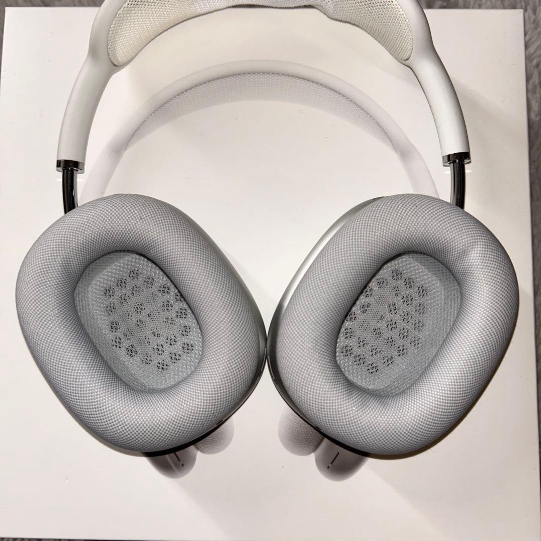 AirPods MAX シルバー