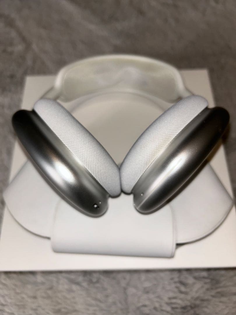 AirPods MAX シルバー