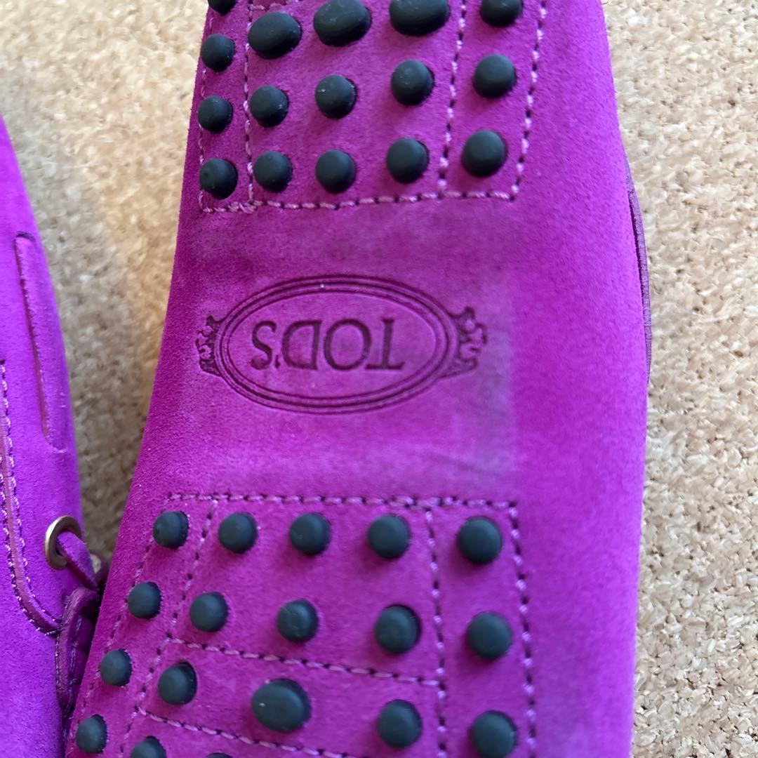 TOD'S パープル スエード ローファー極美品ほぼ未使用　ドライビングシューズ