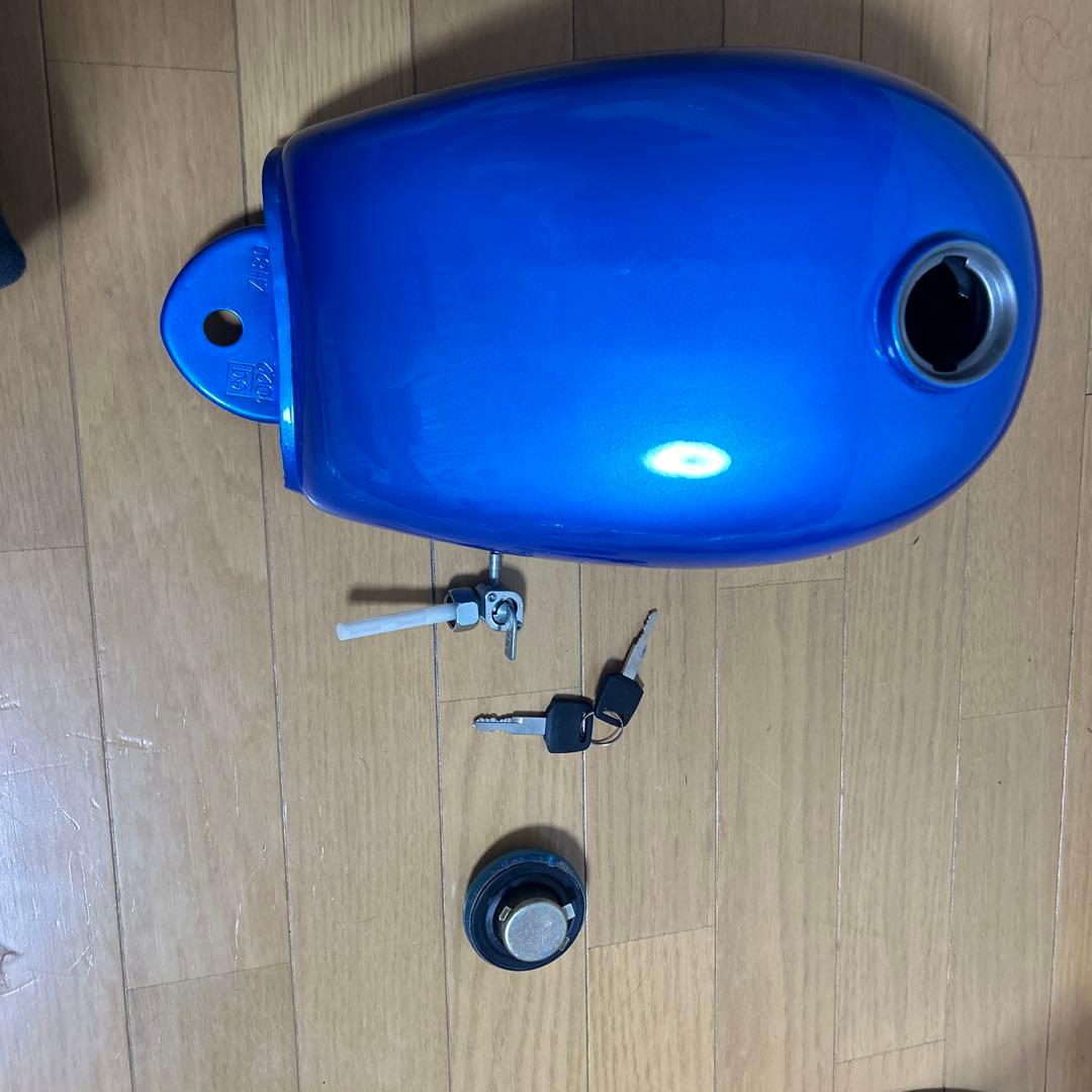 モンキー用タンク 青 キー付き