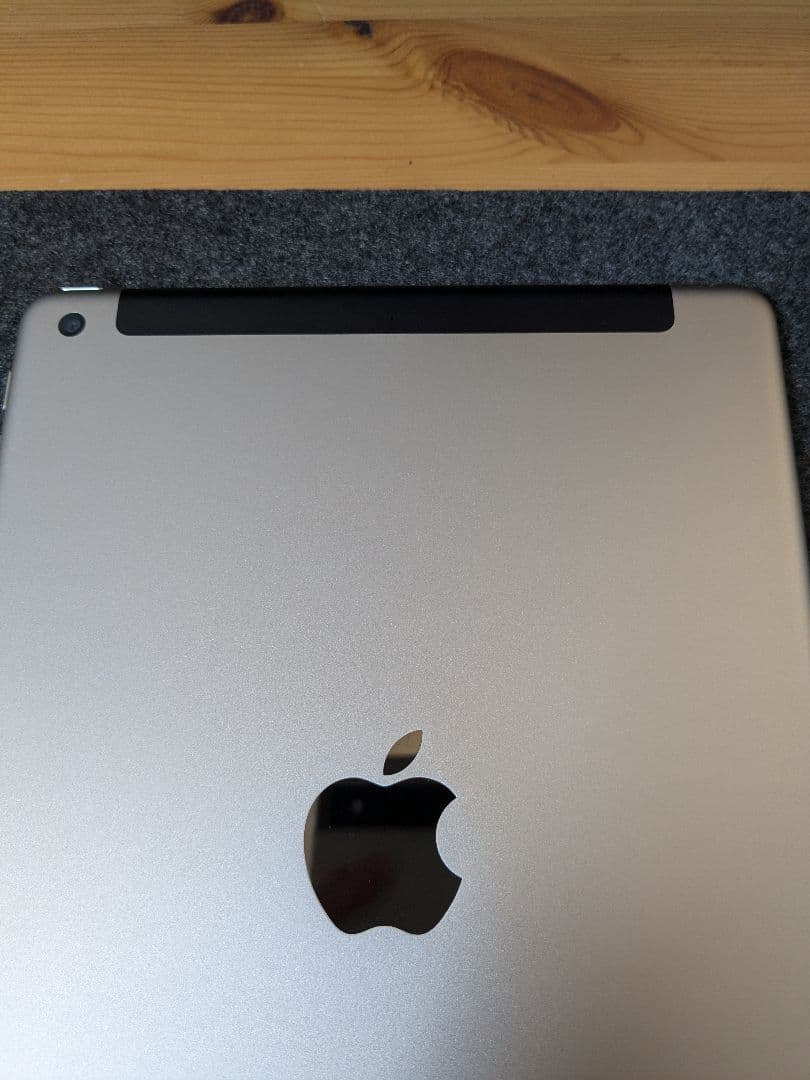 Apple iPad 第6世代 128GB スペースグレー