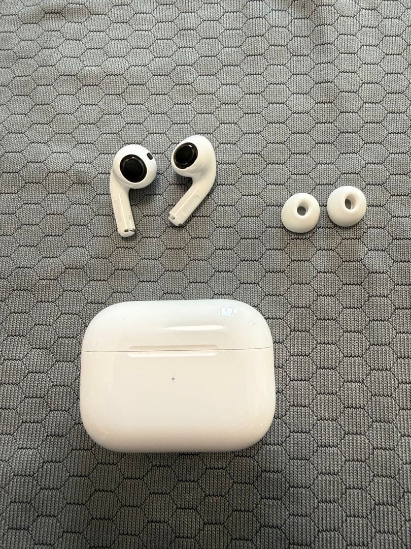 AirPodsPro (第2世代) 本体 USB-C付属品全付き　2025年購入