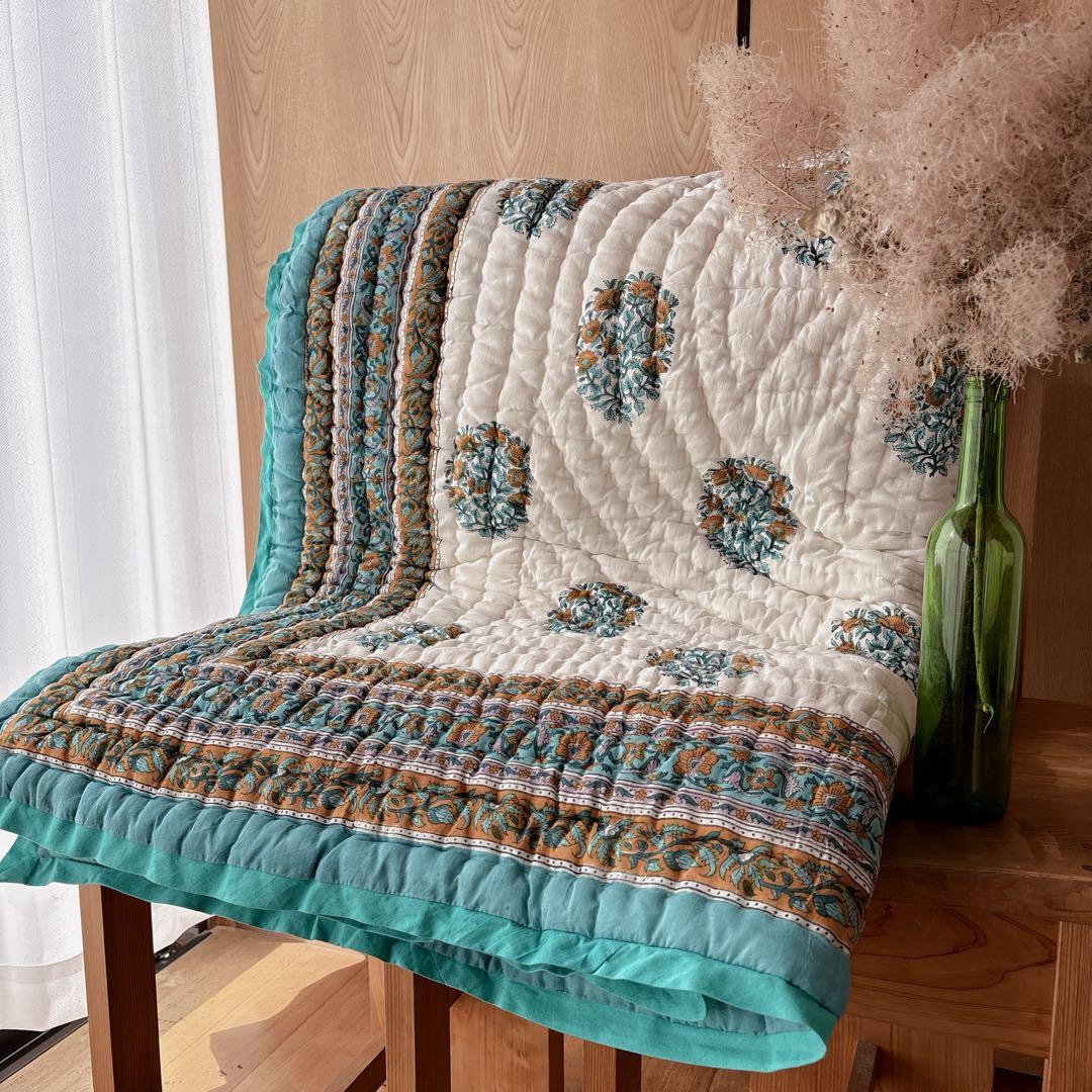未使用※インド ブロックプリント 中綿入りキルト サファイア　マルチラグカバー