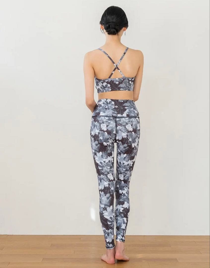 SUKALA プルオーバー付きトリプルセットアップ