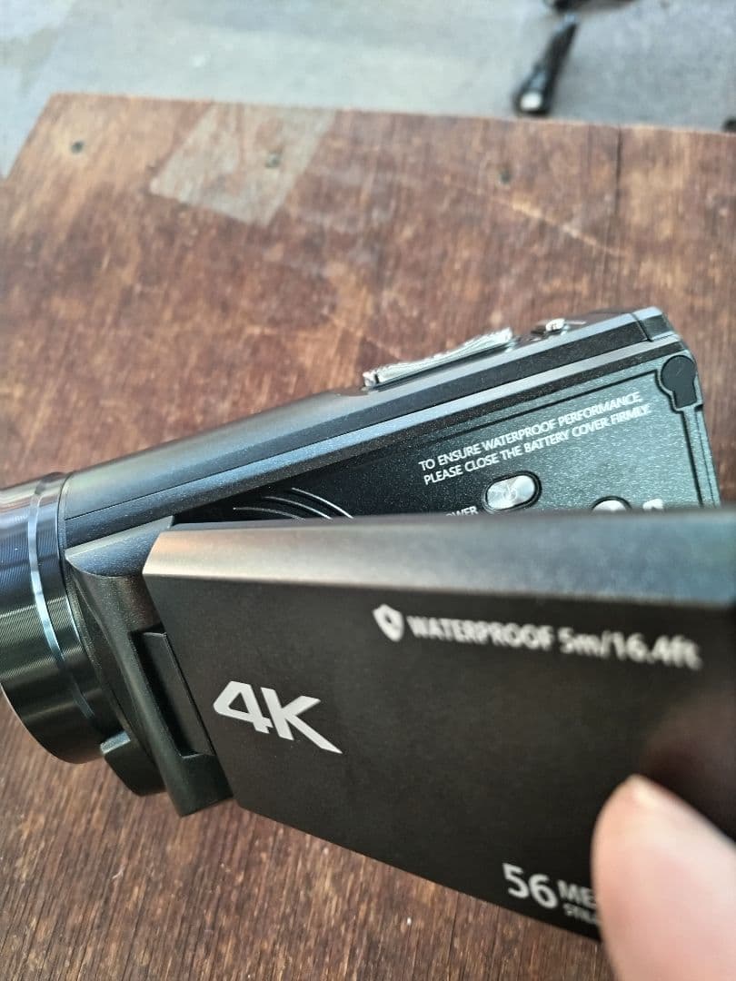 8月15日まで限定値引。 4K ビデオカメラ　防水タイプ　超格安です