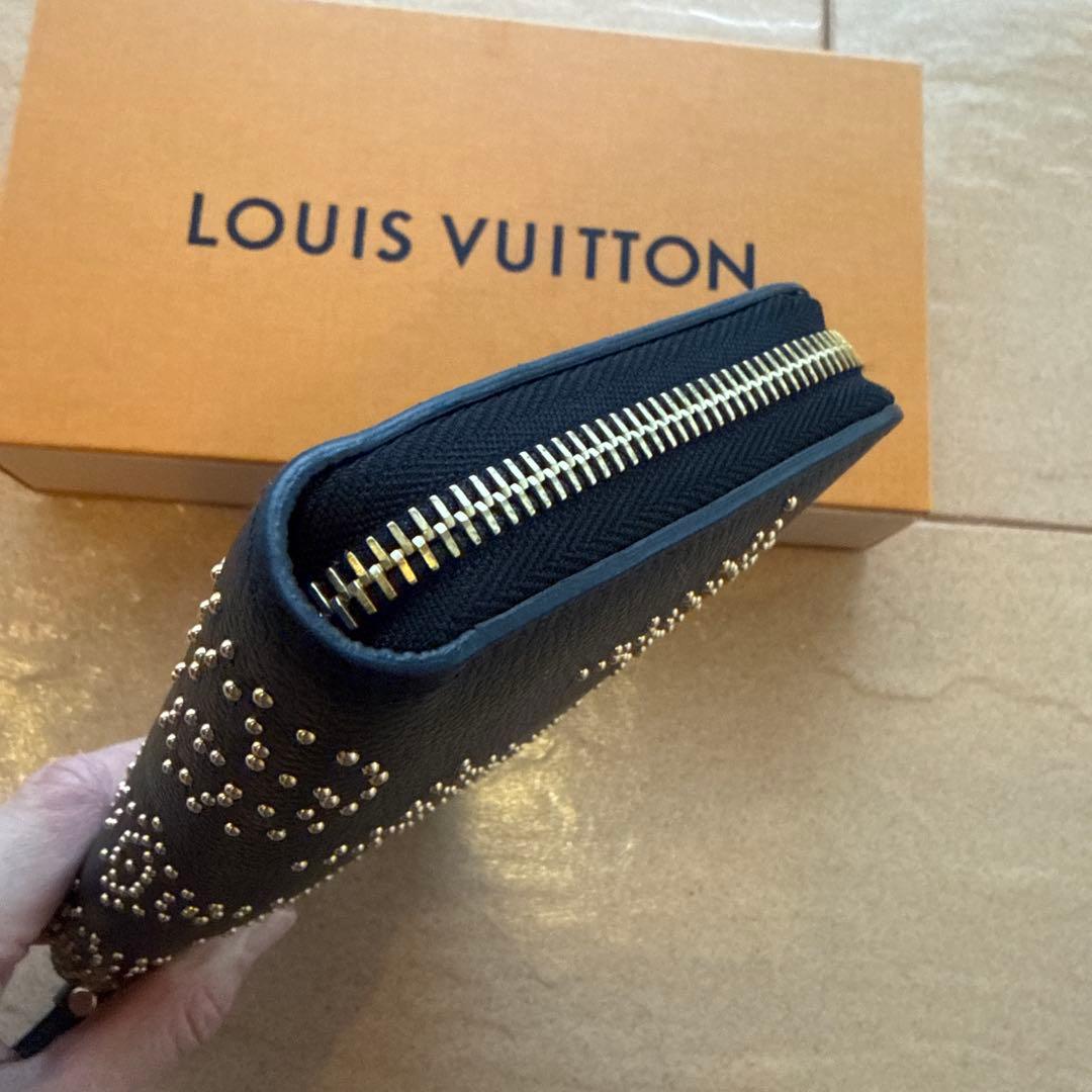 美品　ルイヴィトン モノグラム スタッズ アンプラント ジッピーウォレット