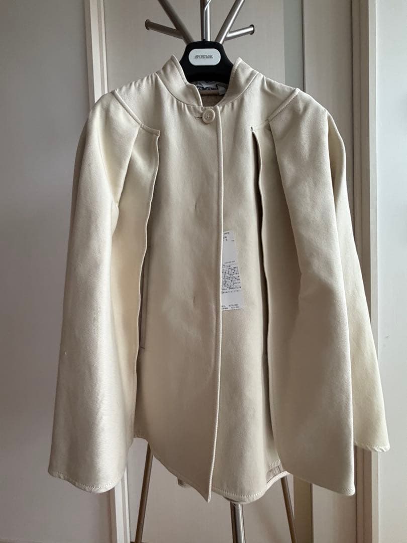 値下げ！MaxMara アイボリー ケープコートS 新品未使用