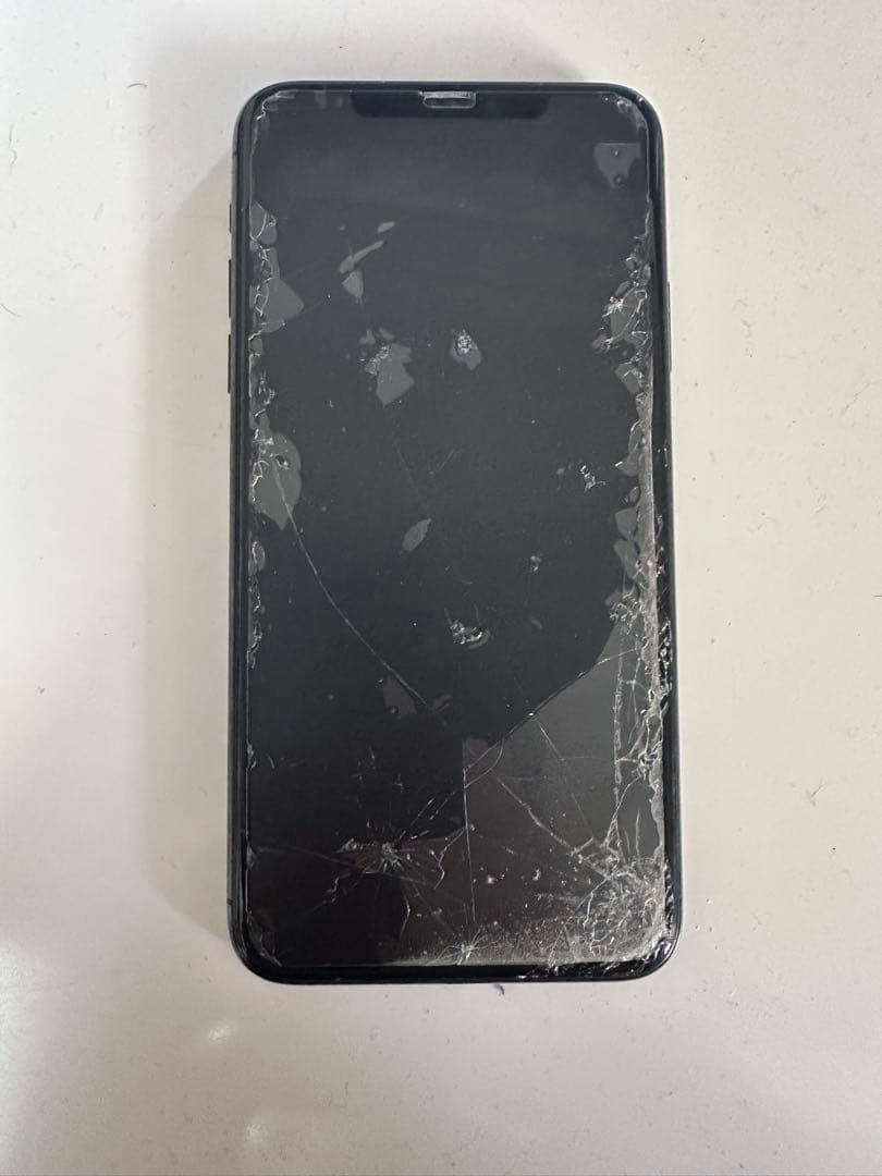 iPhone11Promax画面割れあり