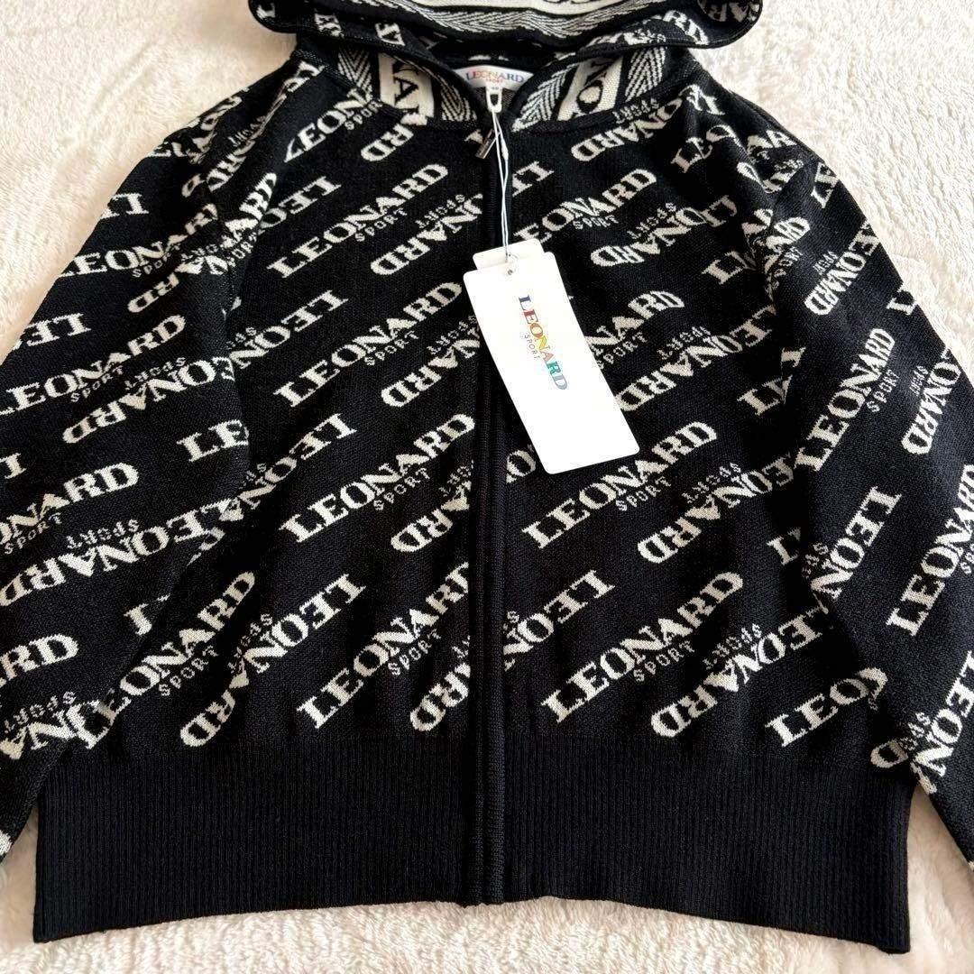 激カワ♡近年タグ付き未使用 レオナール ロゴ総柄ジップアップパーカー 黒×白 Ｌ