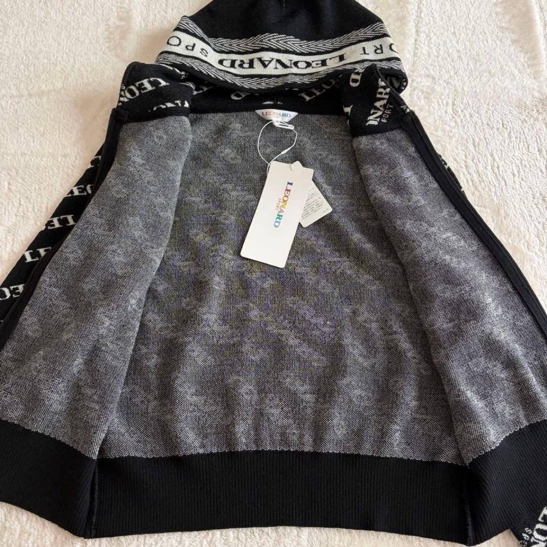 激カワ♡近年タグ付き未使用 レオナール ロゴ総柄ジップアップパーカー 黒×白 Ｌ