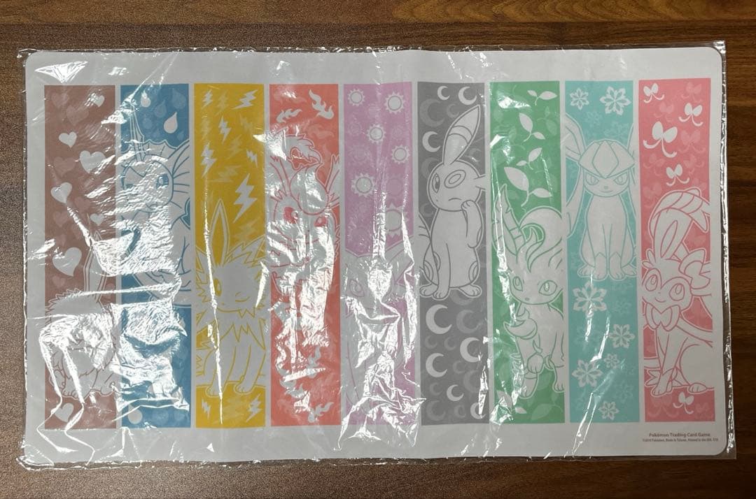 ポケモン　ブイズ　プレイマット　Eevee Elements