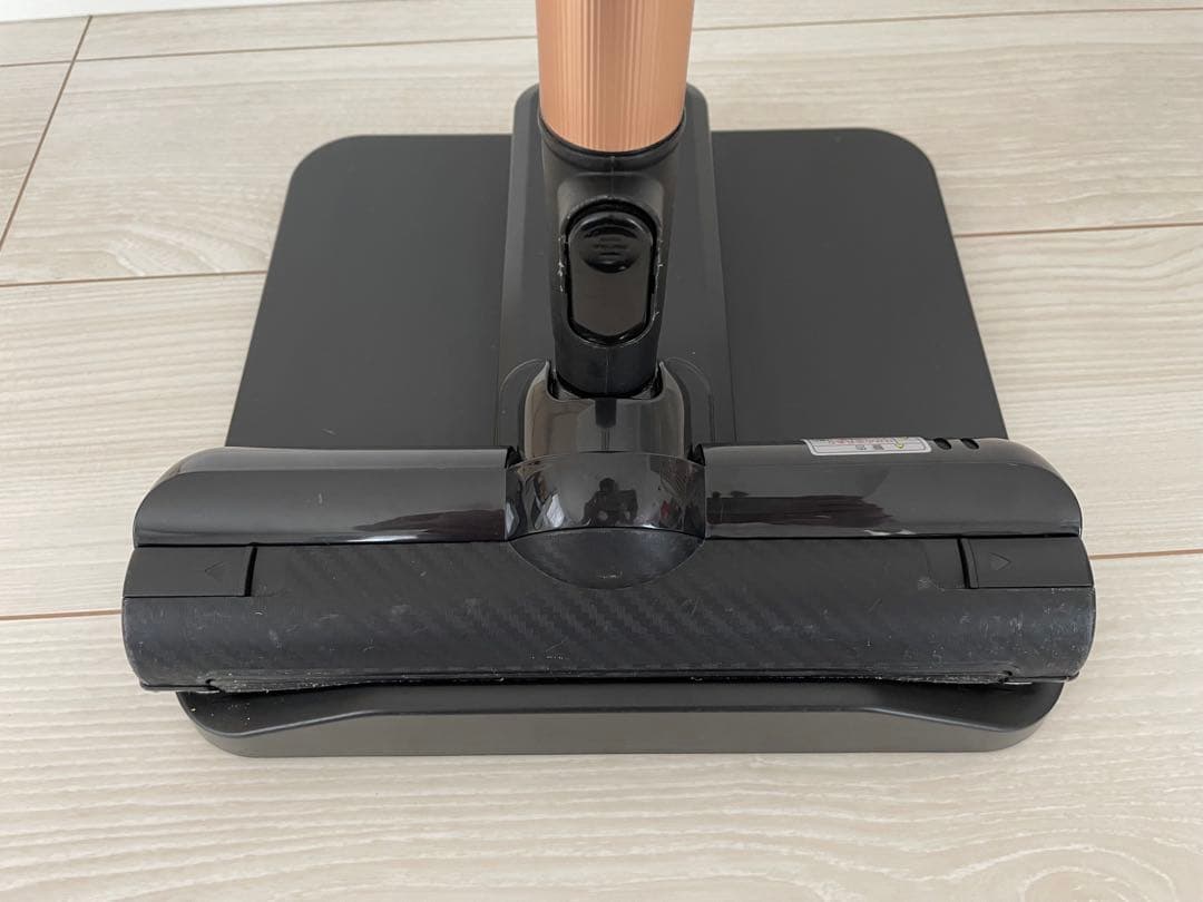 掃除機　コードレスクリーナー　TOSHIBA 2021年