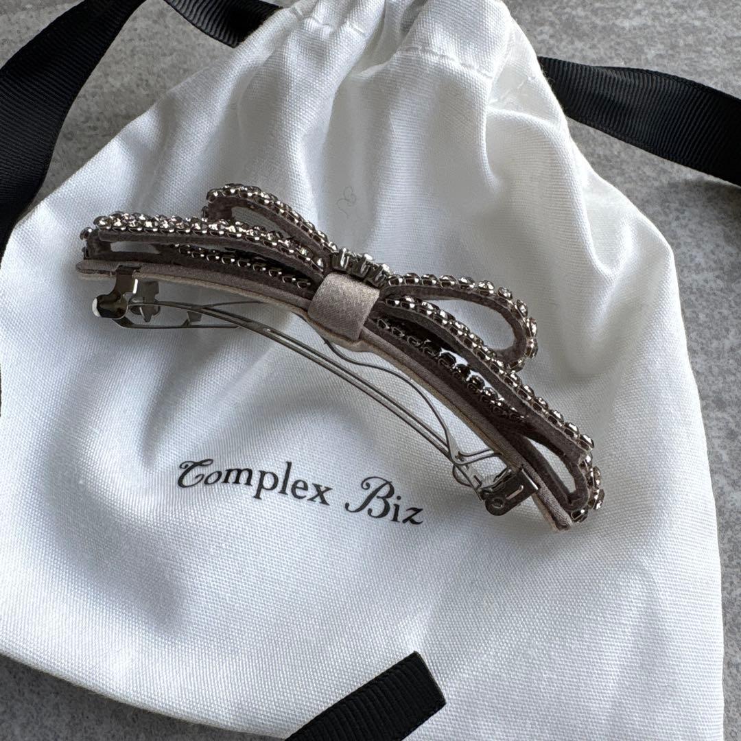 コンプレックスビズ　リボン　バレッタ　極美品 スワロフスキー　ホワイト